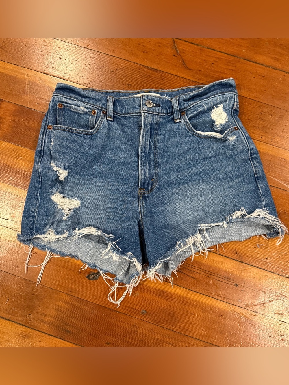 Abercrombie & Fitch Distressed Shorts size 28